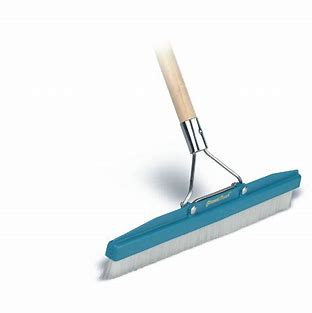 Grandi-Groomer Carpet Rake 18 inch